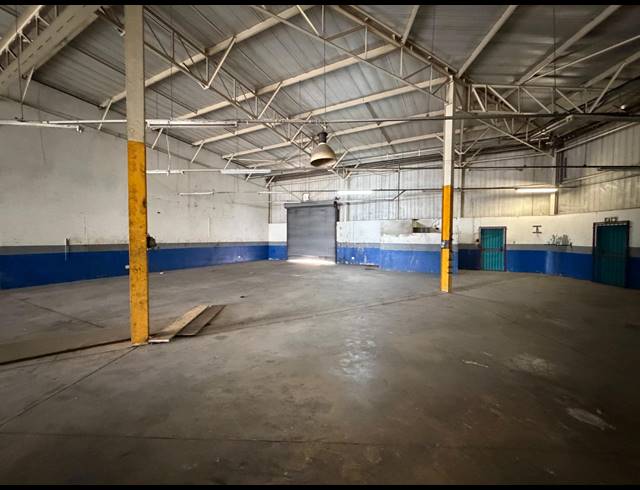 379M² WAREHOUSE TO LET IN HALFWAY HOUSE